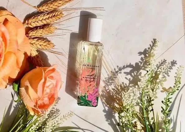 Floral fragrance reference with lupin, rose, patchouli notes for custom perfume development