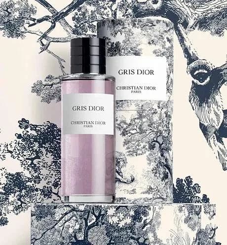 Woody fragrance reference with notes for custom perfume development