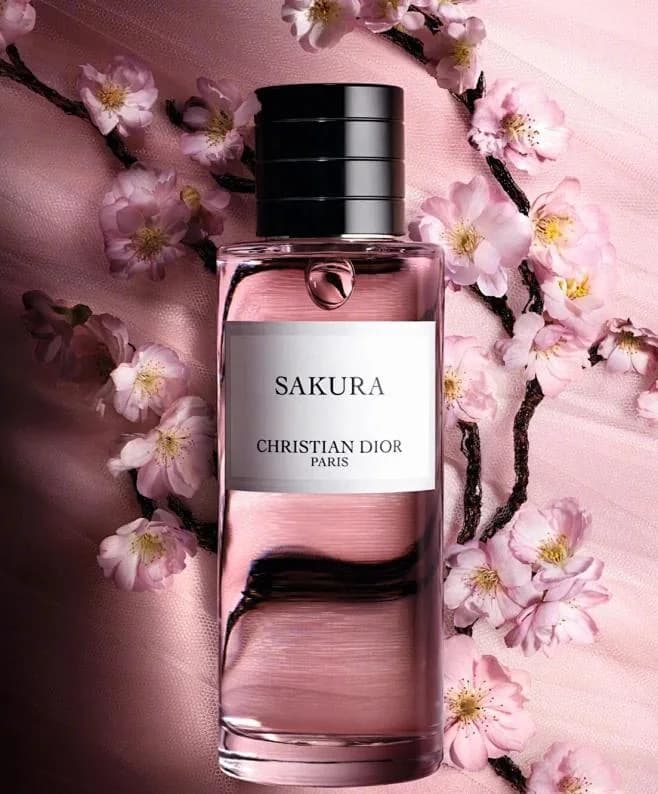 Floral, Musk, Green fragrance reference with green leaves, jasmine, rose, cherry blossom notes for custom perfume development