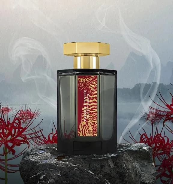 Woody, Floral, Oriental fragrance reference with incense, lily, rose, ylang notes for custom perfume development