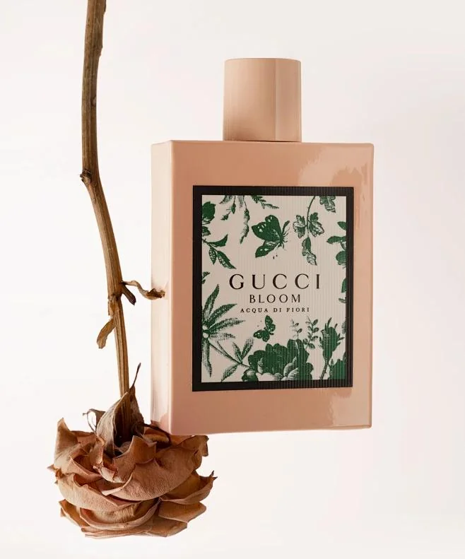 Citrus, Woody, Floral fragrance reference with white pine, gooseberry leaves, fragrant lemon, lemon notes for custom perfume development