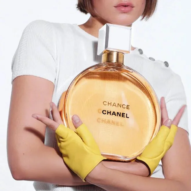 Citrus, Woody, Floral fragrance reference with patchouli, pink pepper, pineapple, hyacinth notes for custom perfume development