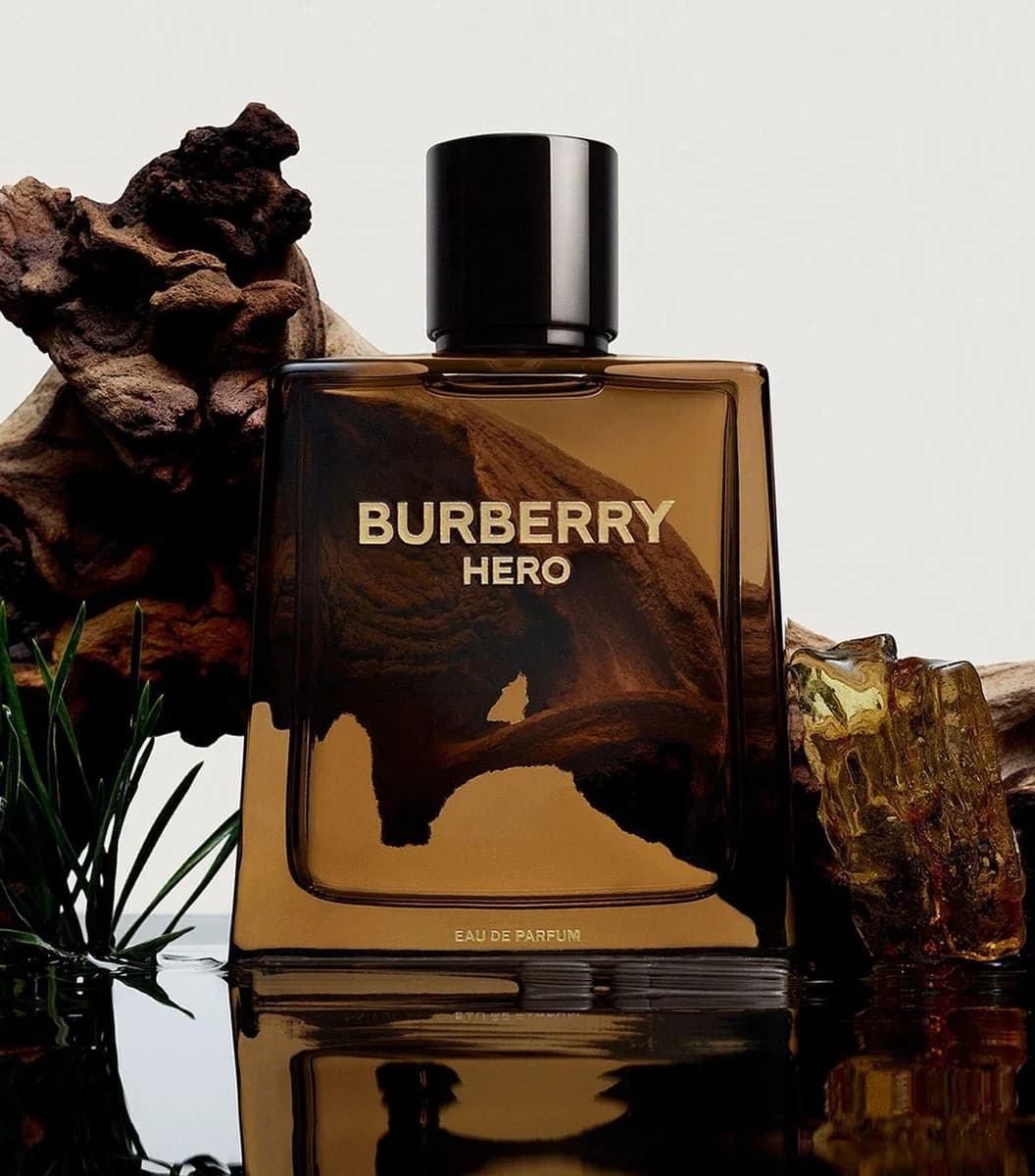 Citrus, Woody, Fresh fragrance reference with fragrant lemon, juniper, black pepper, triple cedar notes for custom perfume development