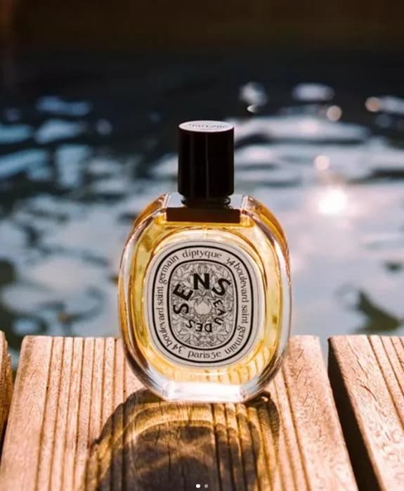 Citrus fragrance reference with orange blossom, bitter orange, juniper, patchouli notes for custom perfume development