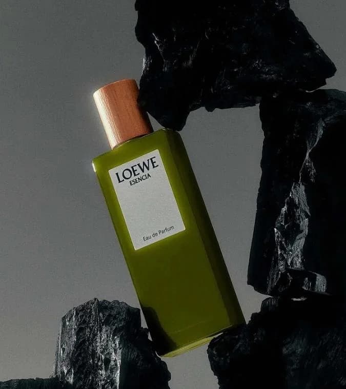 Woody, Oriental, Green fragrance reference with lavender, basil, juniper, red pepper notes for custom perfume development