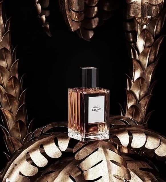 Citrus, Woody, Floral fragrance reference with bergamot, white iris fat, peru holy wood tune, tree moss notes for custom perfume development