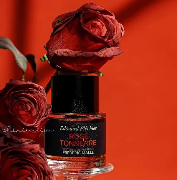 Citrus, Woody, Floral fragrance reference with herb, green leaves, sea breeze, nutmeg notes for custom perfume development