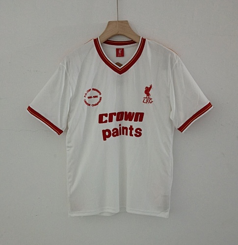 2085-86 Liverpool Retro Version