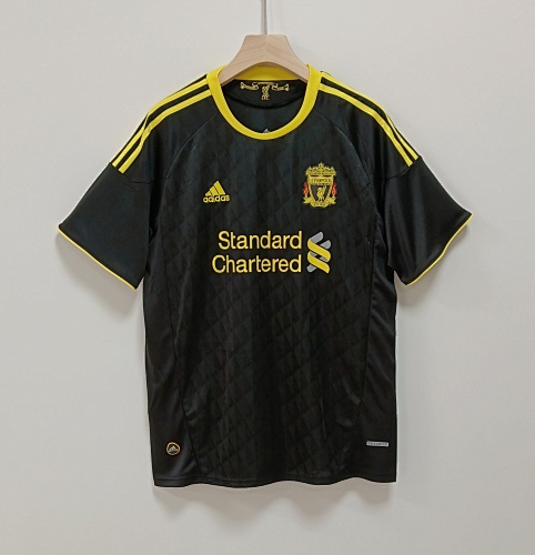 2010-11 Liverpool Retro Version