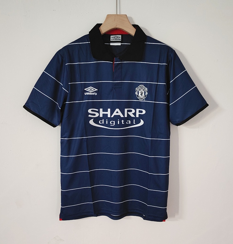 2099-00 Manchester United Retro Version