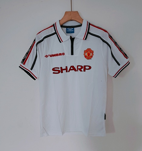 2098-99 Manchester United Retro Version