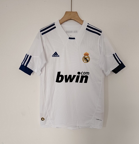 2010-11 Real Madrid Retro Version