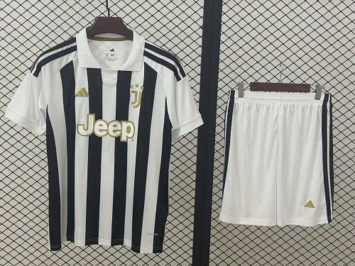 Football Collection Juventus Adult Kit
