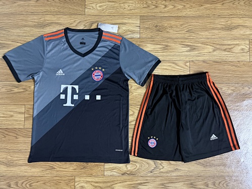 Football Collection Bayern Munich Adult Kit