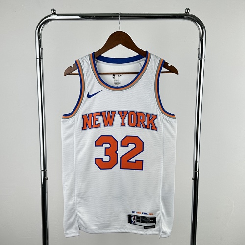 New York Knicks Karl-Anthony Towns #32 White Basketball Jersey