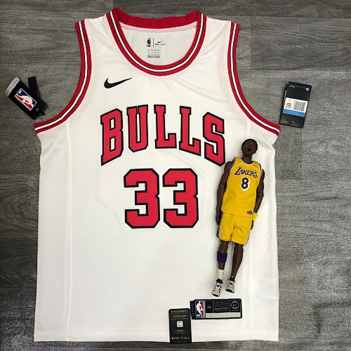 Chicago Bulls Scottie Pippen #33 White Basketball Jersey
